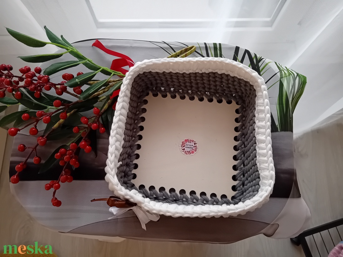 Horgolt kosárka - otthon & életmód - dekoráció - asztal és polc dekoráció - dekorációs tál, tartó - Meska.hu