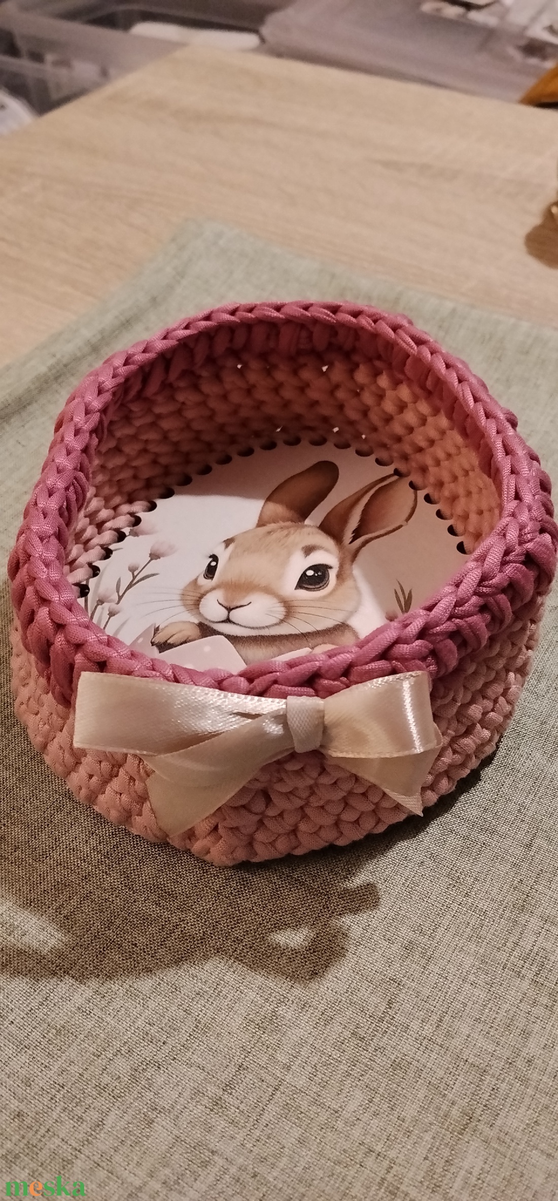 Horgolt kosárka tojás alakú - otthon & életmód - dekoráció - asztal és polc dekoráció - dekorációs tál, tartó - Meska.hu