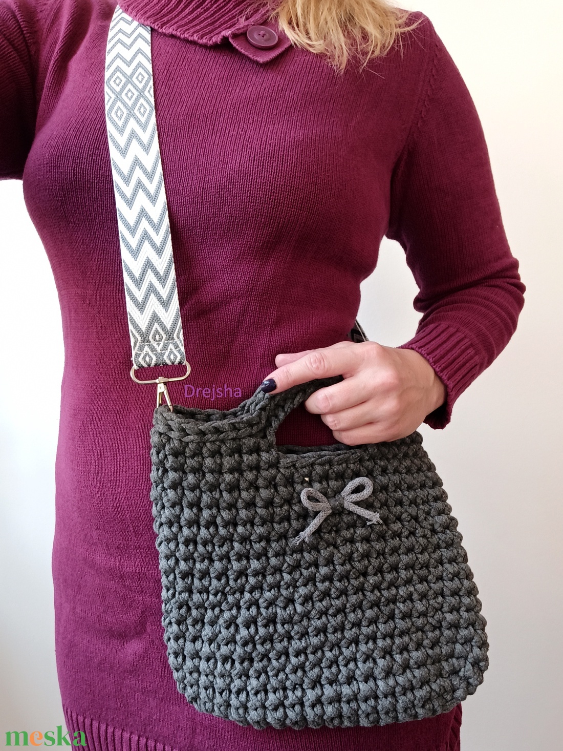 Horgolt szürke cross-body táska - táska & tok - kézitáska & válltáska - vállon átvethető táska - Meska.hu Horgolt szürke cross-body táska - táska & tok - kézitáska & válltáska - vállon átvethető táska - Meska.hu
