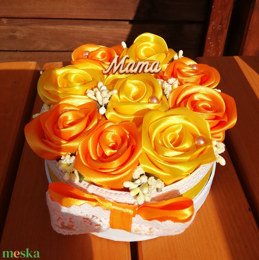 Szülőköszöntő virágdoboz  sárga rózsákkal - esküvő - emlék & ajándék - doboz - Meska.hu