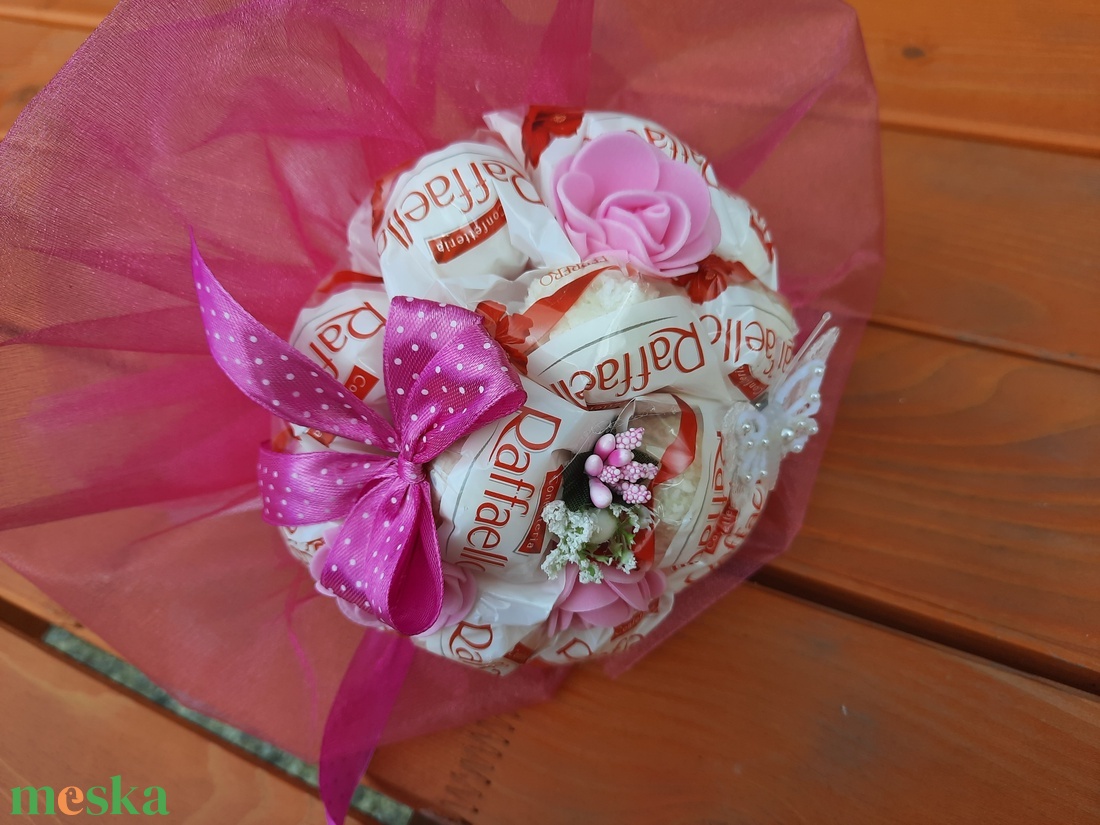 Raffaello csokor pillangóval pink színű organzával - otthon & lakás - dekoráció - virágdísz és tartó - csokor & virágdísz - Meska.hu