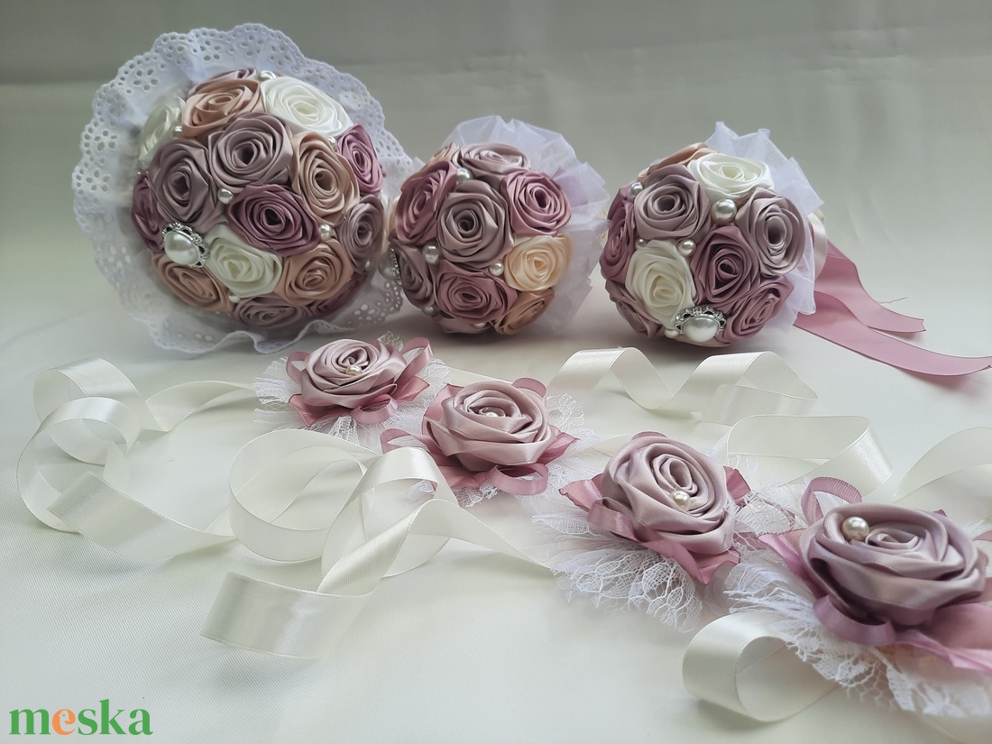 Esküvői szett.Beige,ekrü, mályva,rose gold színű menyasszonyi örökcsokor - esküvő - menyasszonyi- és dobócsokor - Meska.hu Esküvői szett.Beige,ekrü, mályva,rose gold színű menyasszonyi örökcsokor - esküvő - menyasszonyi- és dobócsokor - Meska.hu