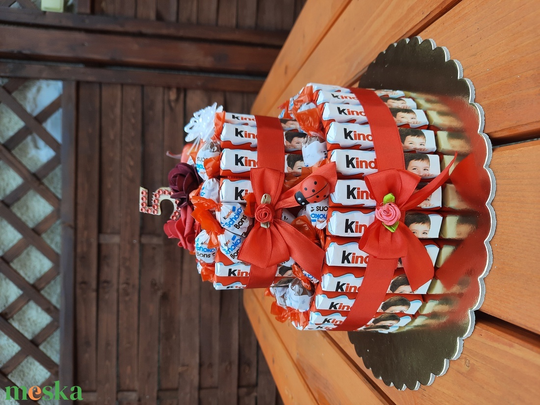 Kinder csoki torta születésnapra! - élelmiszer - édesség - Meska.hu