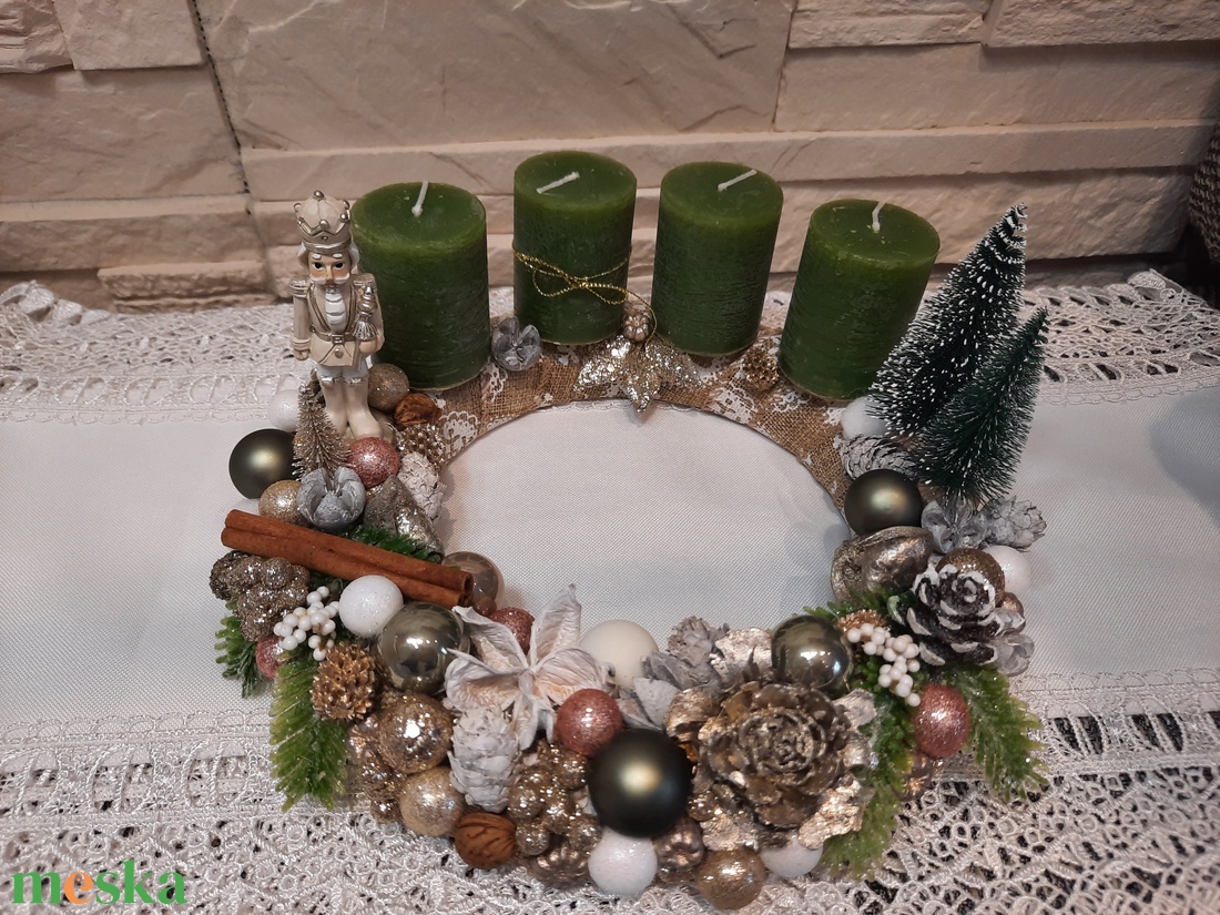 Adventi koszorú diótörővel  - karácsony - adventi díszek - adventi koszorú - Meska.hu