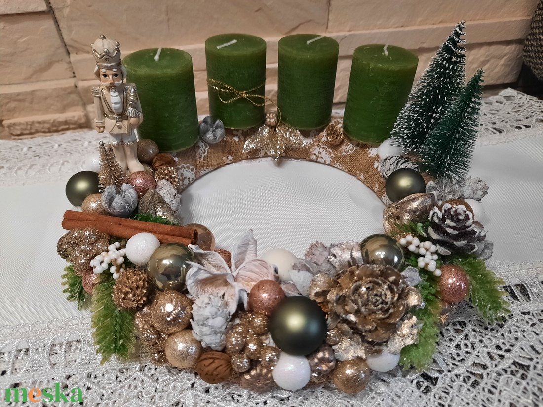 Adventi koszorú diótörővel  - karácsony - adventi díszek - adventi koszorú - Meska.hu