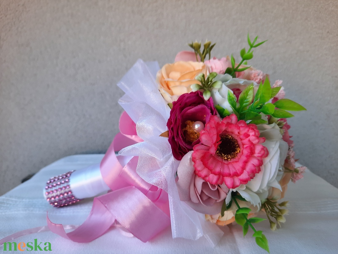 Örökcsokor pink,rózsaszín, fehér,barack színű  - esküvő - menyasszonyi- és dobócsokor - Meska.hu