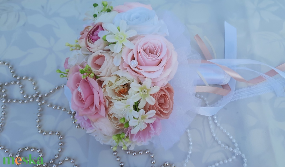 Örökcsokor selyemrózsákból rózsaszín, fehér, ekrü színű menyasszonyi  - esküvő - menyasszonyi- és dobócsokor - Meska.hu