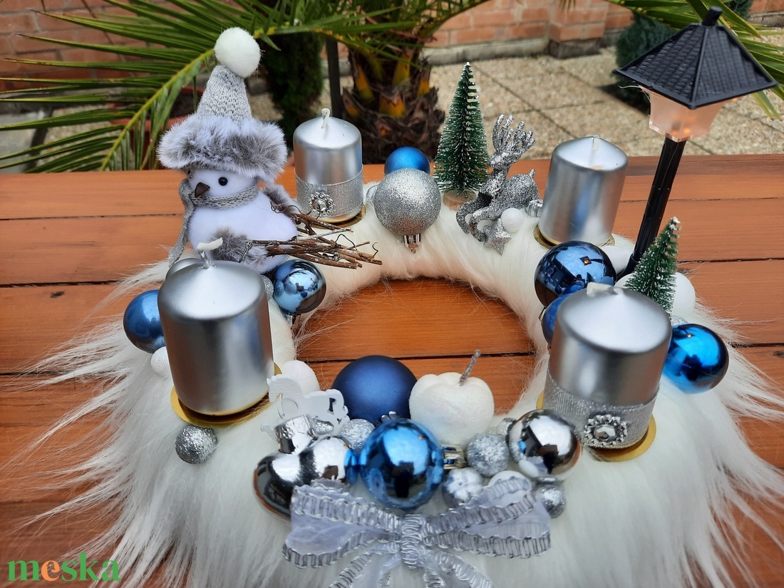 Adventi koszorú:szőrmés, fehér,ezüst ,kék színű - karácsony - adventi díszek - adventi koszorú - Meska.hu Adventi koszorú:szőrmés, fehér,ezüst ,kék színű - karácsony - adventi díszek - adventi koszorú - Meska.hu