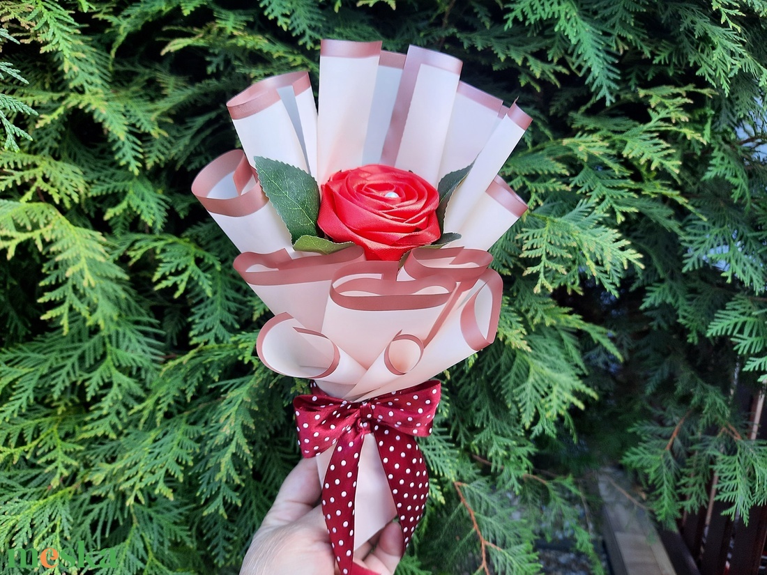 Nőnapi mini rózsacsokor - otthon & életmód - dekoráció - virágdekoráció - virágdíszítő kellékek - Meska.hu