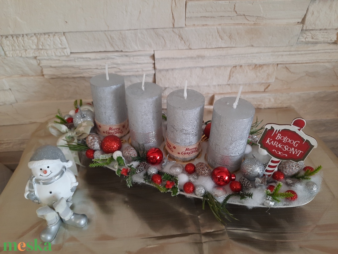 Adventi koszorú piros,ezüst színű  - karácsony - adventi díszek - adventi koszorú - Meska.hu