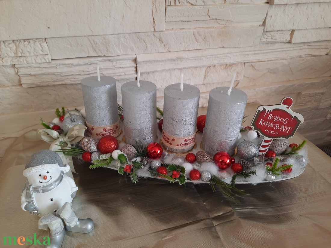 Adventi koszorú piros,ezüst színű  - karácsony - adventi díszek - adventi koszorú - Meska.hu