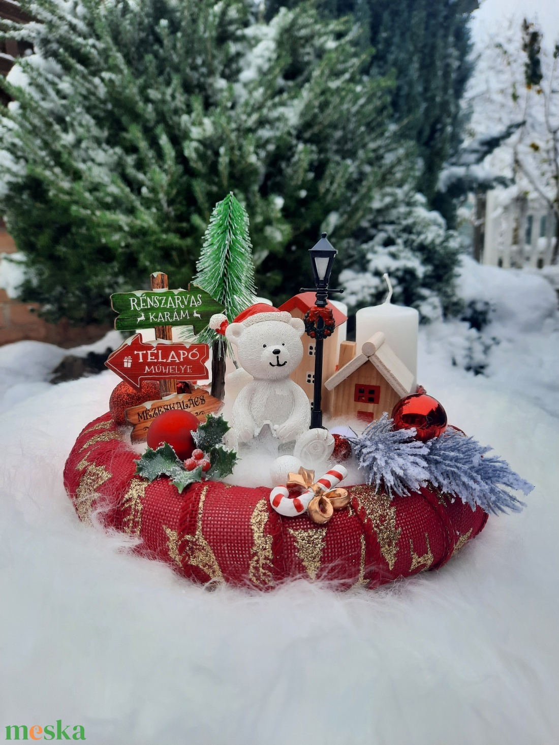 Macis adventi koszorú házikókkal - karácsony - karácsonyi lakásdekoráció - ünnepi asztaldekoráció - Meska.hu