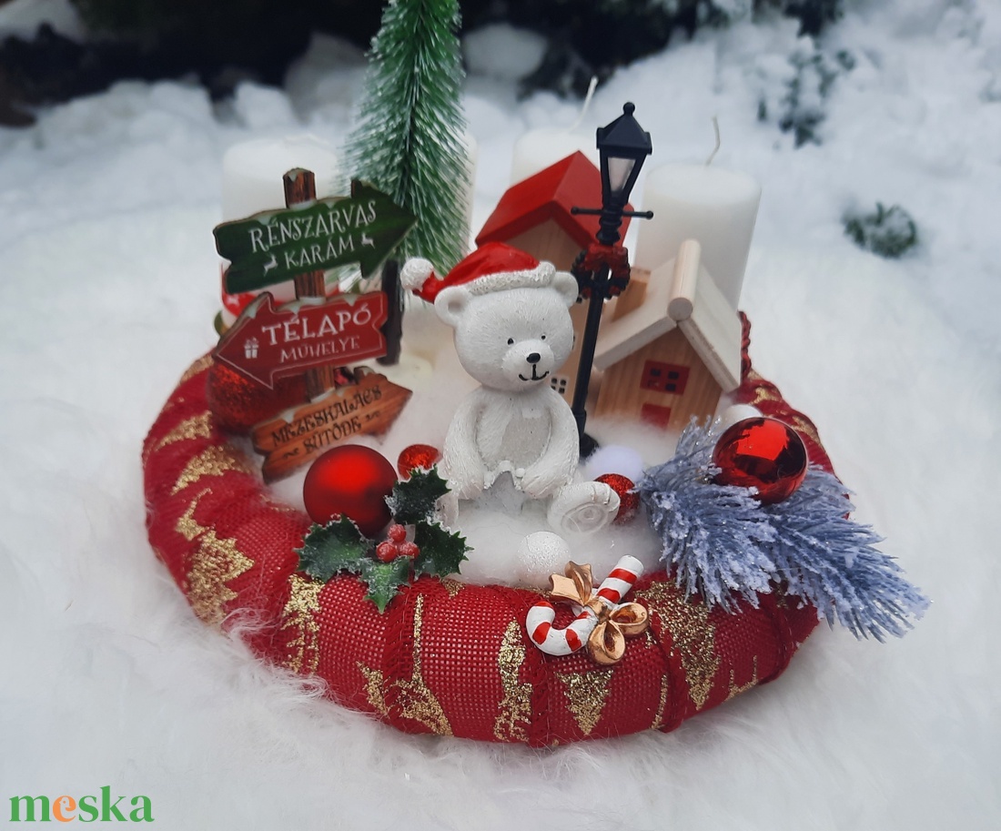 Macis adventi koszorú házikókkal - karácsony - karácsonyi lakásdekoráció - ünnepi asztaldekoráció - Meska.hu