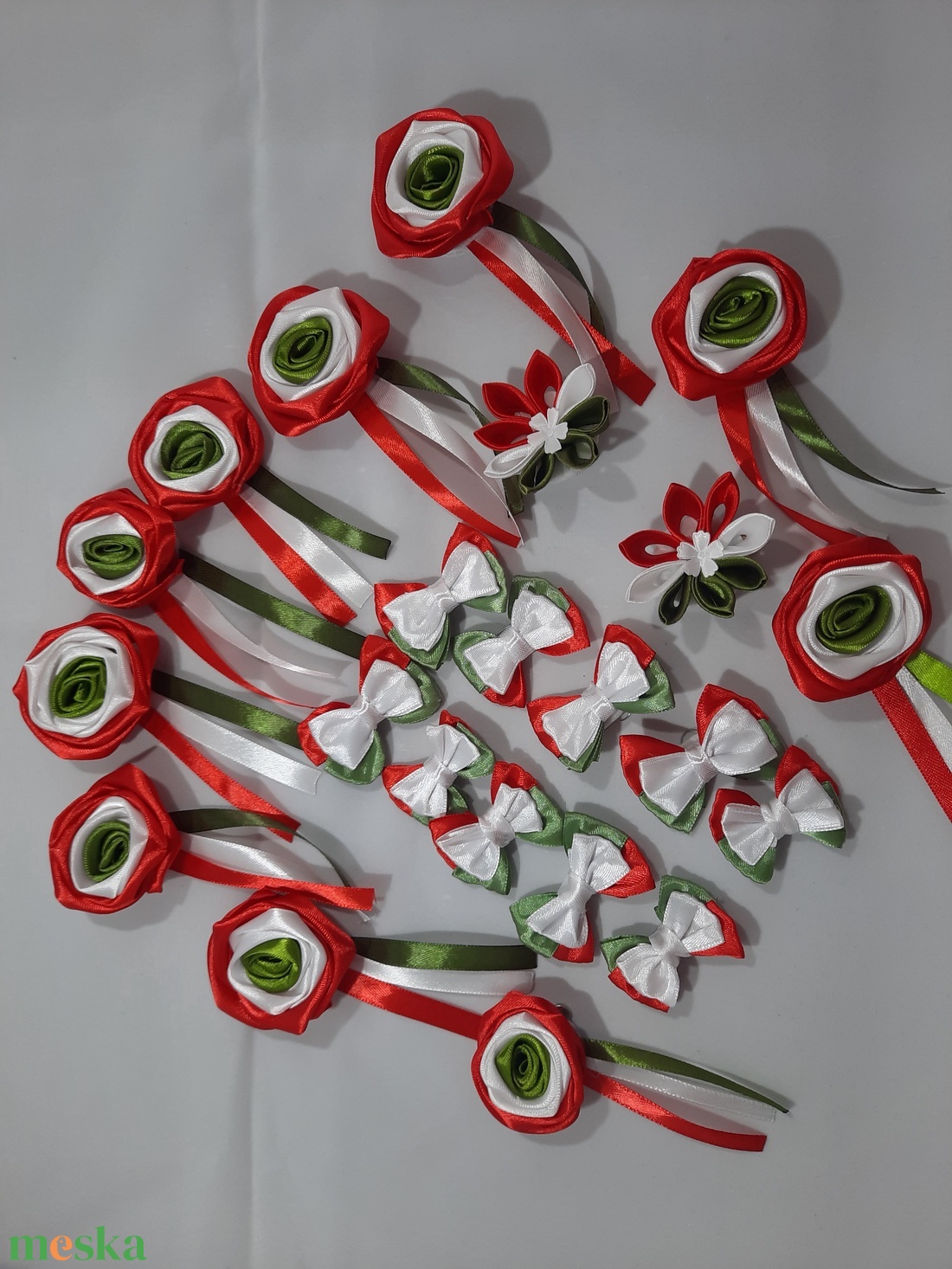 Kokárda  - ékszer - kitűző és bross - Meska.hu