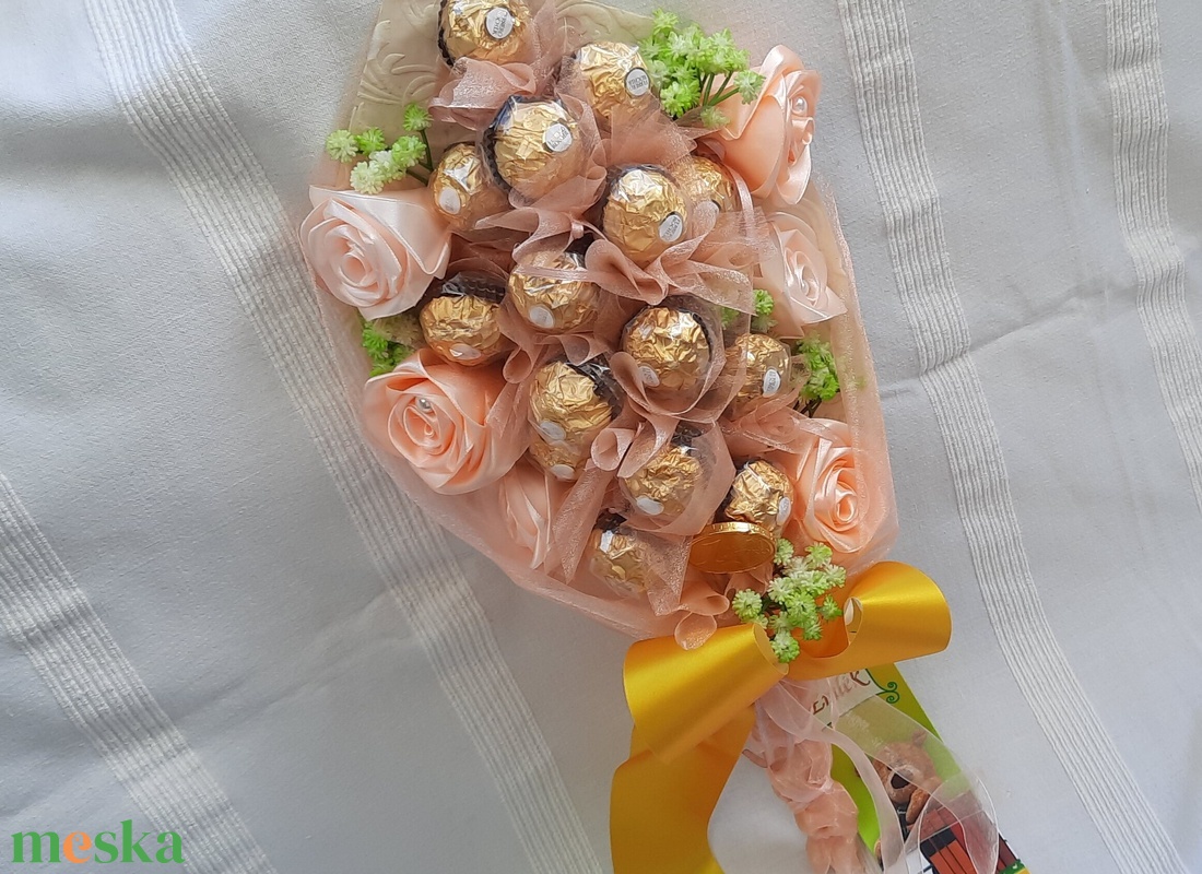 Csokicsokor Ferrero Rocherból - otthon & életmód - virágdekoráció - virágok - virágcsokor - Meska.hu