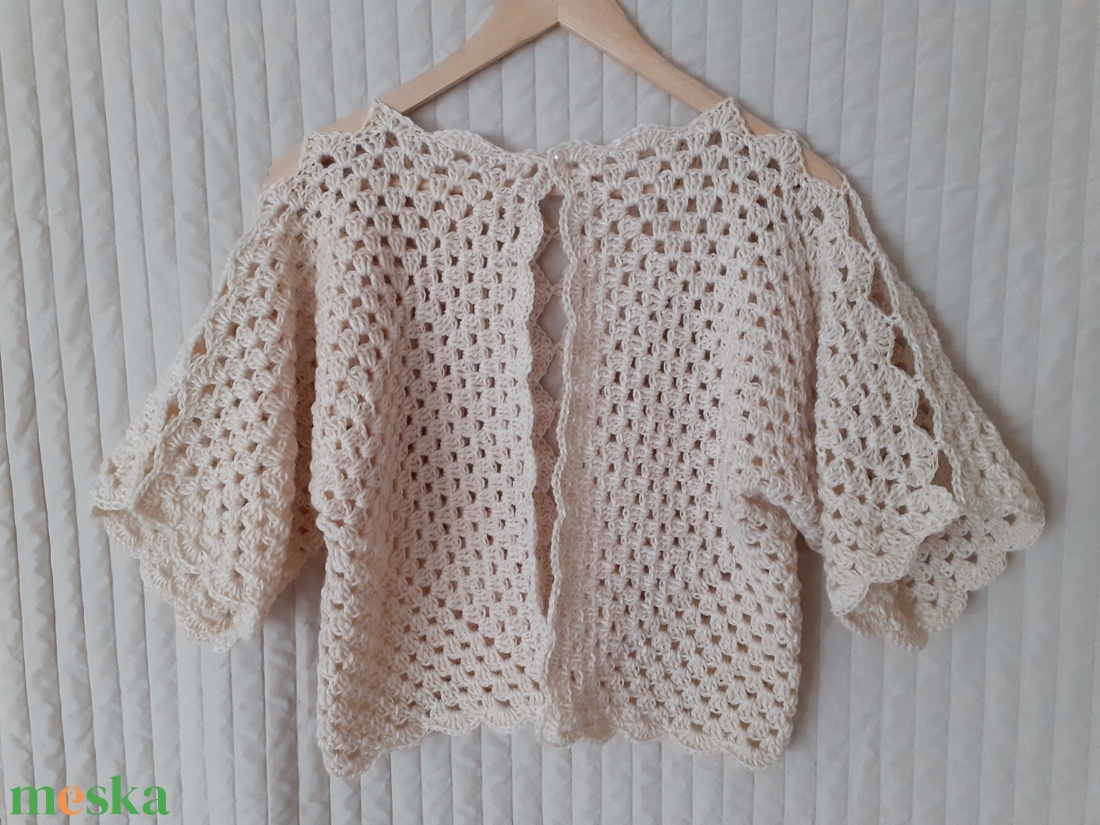 Ekrü hexagon felső - ruha & divat - női ruha - bolero - Meska.hu Ekrü hexagon felső - ruha & divat - női ruha - bolero - Meska.hu