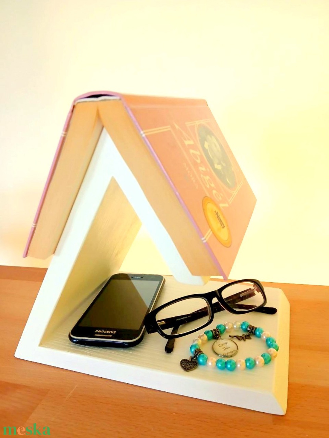 Könyves asztali rendező  telefon, óra, szemüveg tartó - otthon & életmód - tárolás & rendszerezés - íróasztali tároló - Meska.hu
