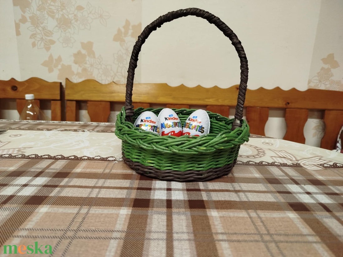 Kis füles kosár tojásgyűjtéshez - Kézzel készített, egyedi dizájn! - táska & tok - kosár - Meska.hu Kis füles kosár tojásgyűjtéshez - Kézzel készített, egyedi dizájn! - táska & tok - kosár - Meska.hu