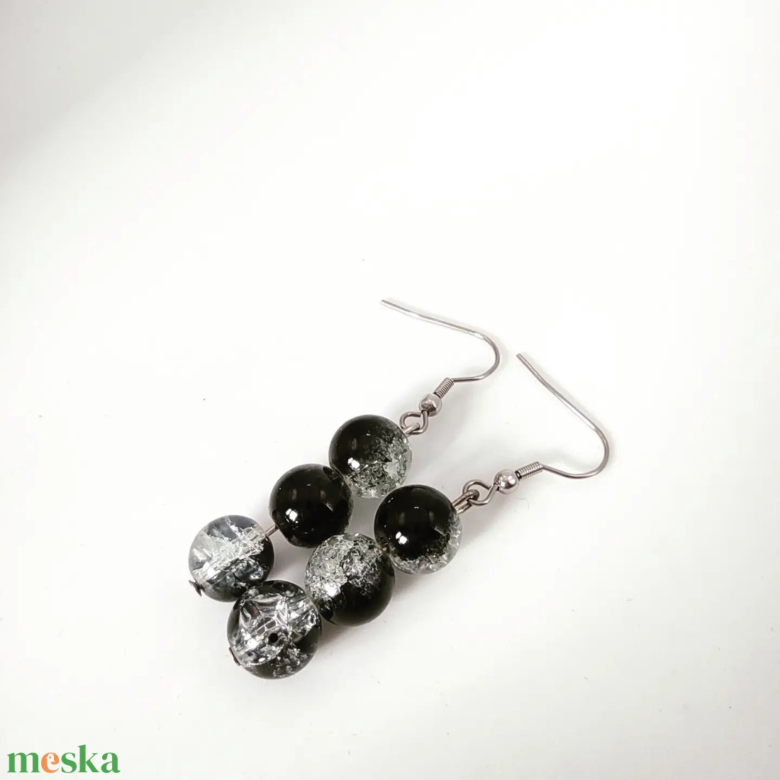 AKCIÓ!!! Fekete gyöngyös fülbevaló - ékszer - fülbevaló - lógó fülbevaló - Meska.hu AKCIÓ!!! Fekete gyöngyös fülbevaló - ékszer - fülbevaló - lógó fülbevaló - Meska.hu