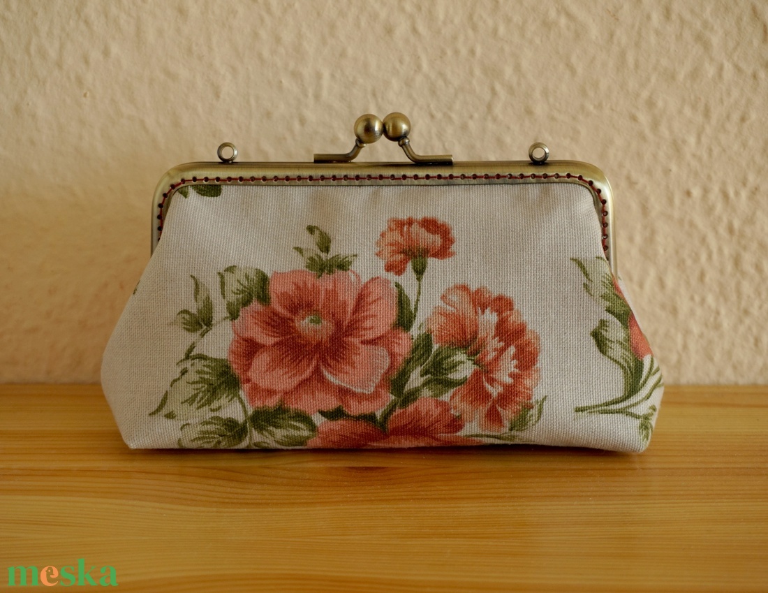 Virágos neszi  - táska & tok - pénztárca & más tok - pénztárca - Meska.hu