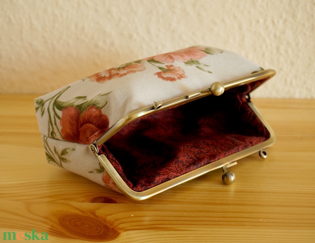 Virágos neszi  - táska & tok - pénztárca & más tok - pénztárca - Meska.hu