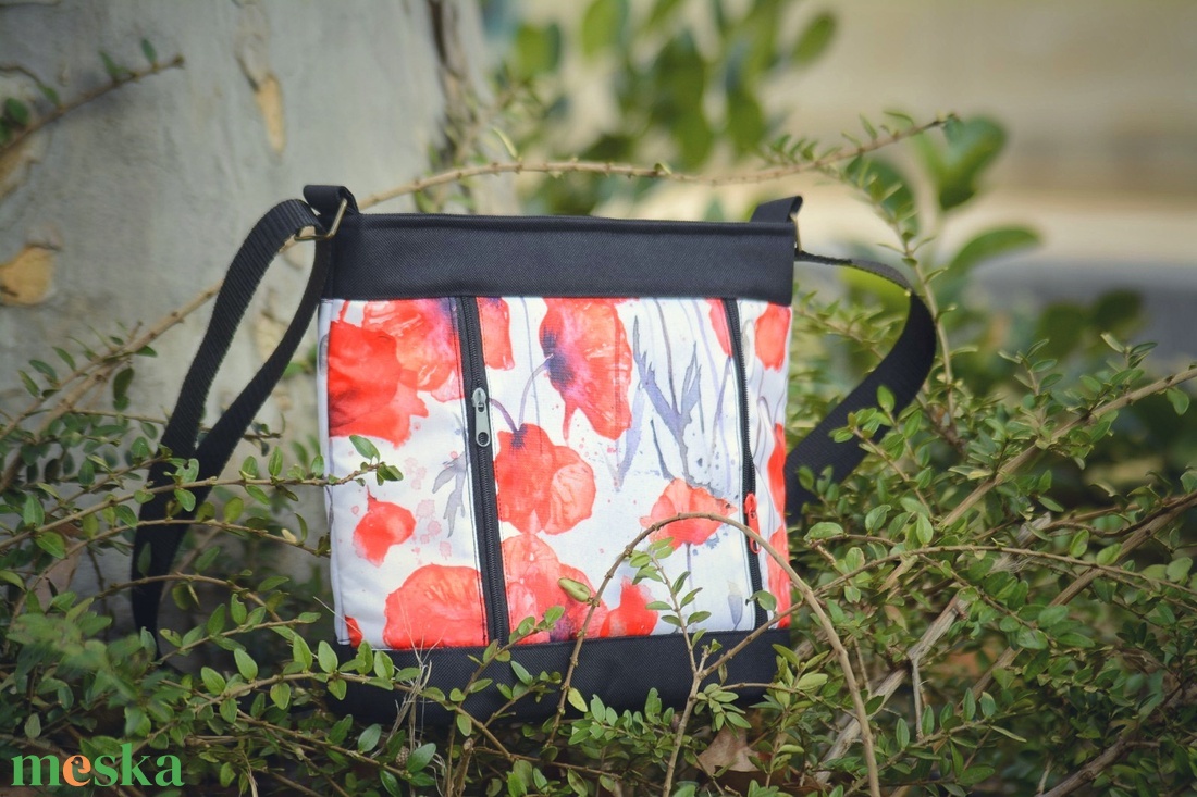 Pipacsos válltáska - táska & tok - kézitáska & válltáska - vállon átvethető táska - Meska.hu