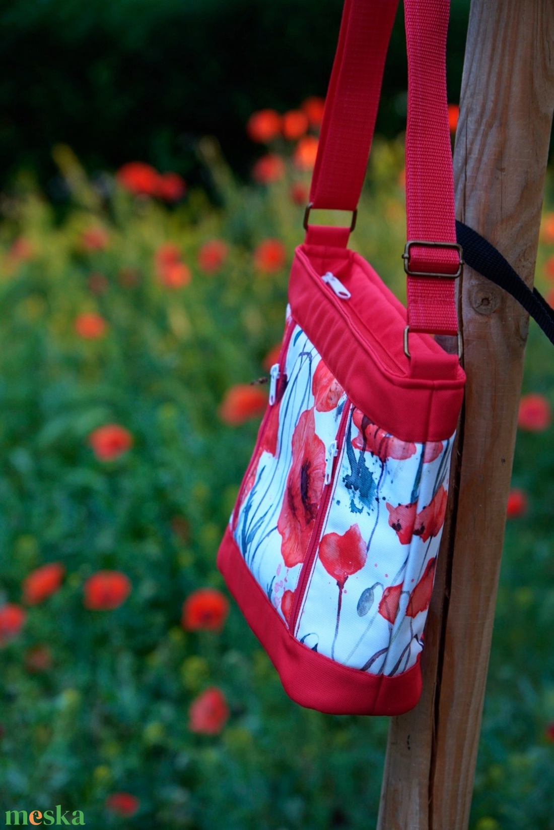 Pipacsos válltáska - táska & tok - kézitáska & válltáska - vállon átvethető táska - Meska.hu