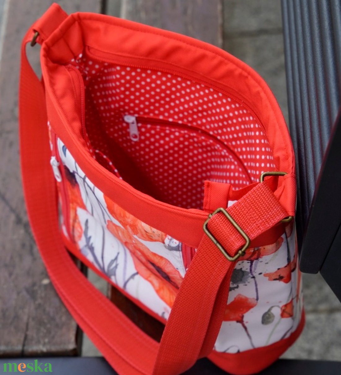 Pipacsos válltáska - táska & tok - kézitáska & válltáska - vállon átvethető táska - Meska.hu