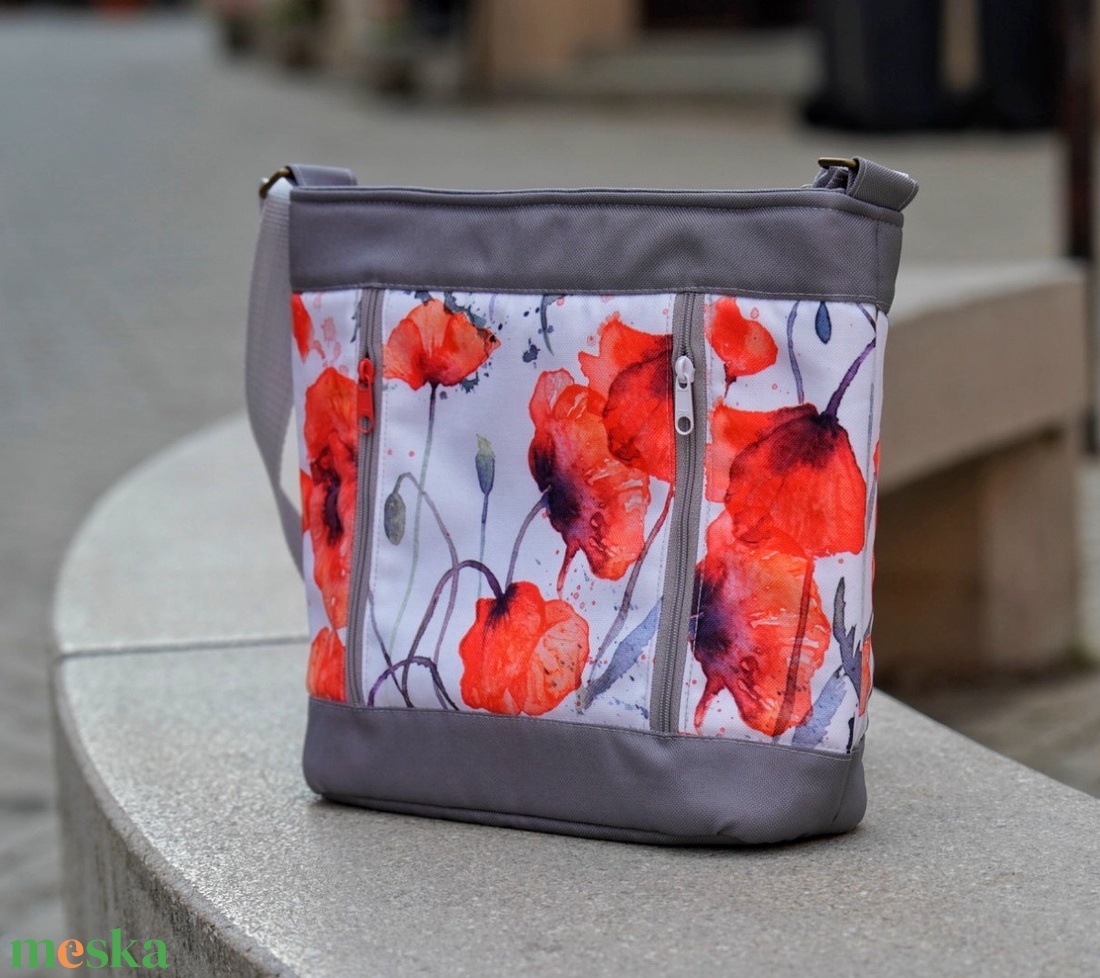 Pipacsos válltáska - táska & tok - kézitáska & válltáska - vállon átvethető táska - Meska.hu
