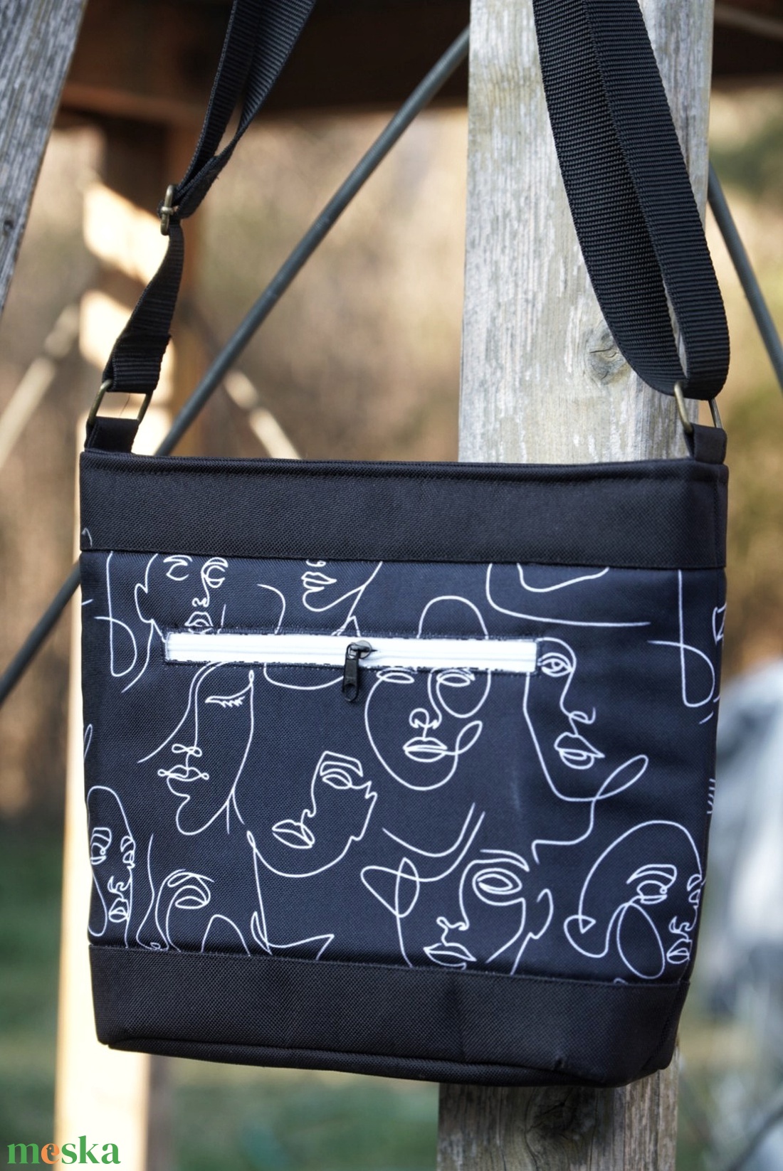 Modern arc mintás válltáska - táska & tok - kézitáska & válltáska - vállon átvethető táska - Meska.hu