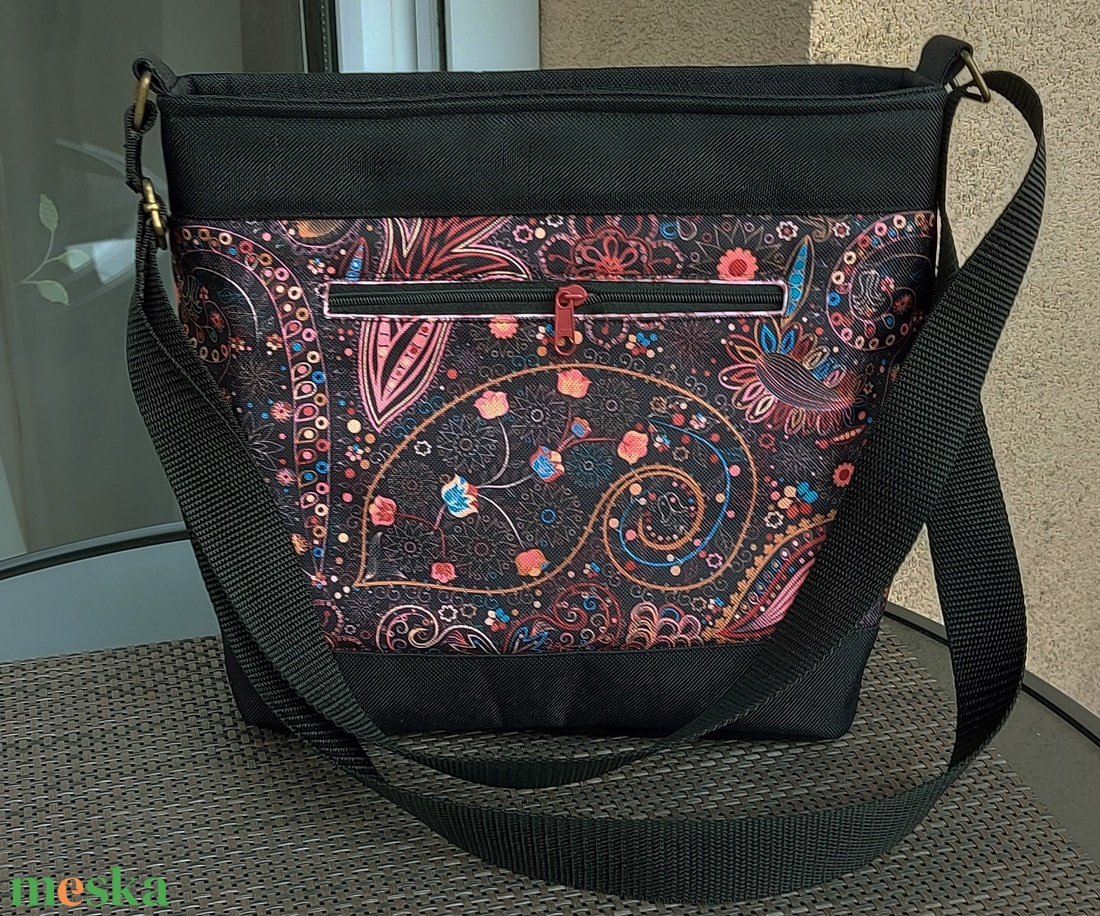  Mintás válltáska - táska & tok - kézitáska & válltáska - vállon átvethető táska - Meska.hu