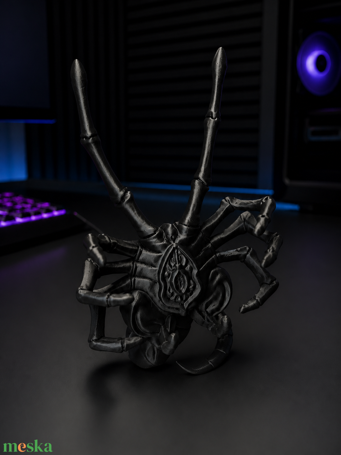 Alien facehugger telefontartó - otthon & életmód - tárolás & rendszerezés - asztali telefontartó - Meska.hu