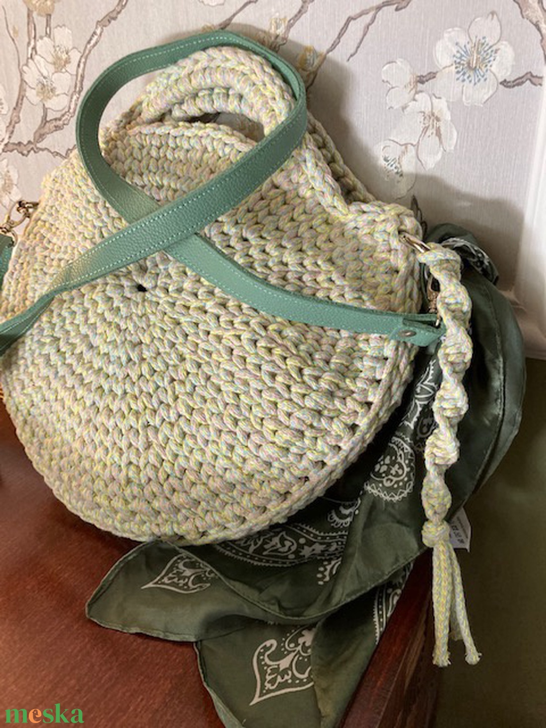 Kerek füles crossbody táska - táska & tok - kézitáska & válltáska - válltáska - Meska.hu Kerek füles crossbody táska - táska & tok - kézitáska & válltáska - válltáska - Meska.hu