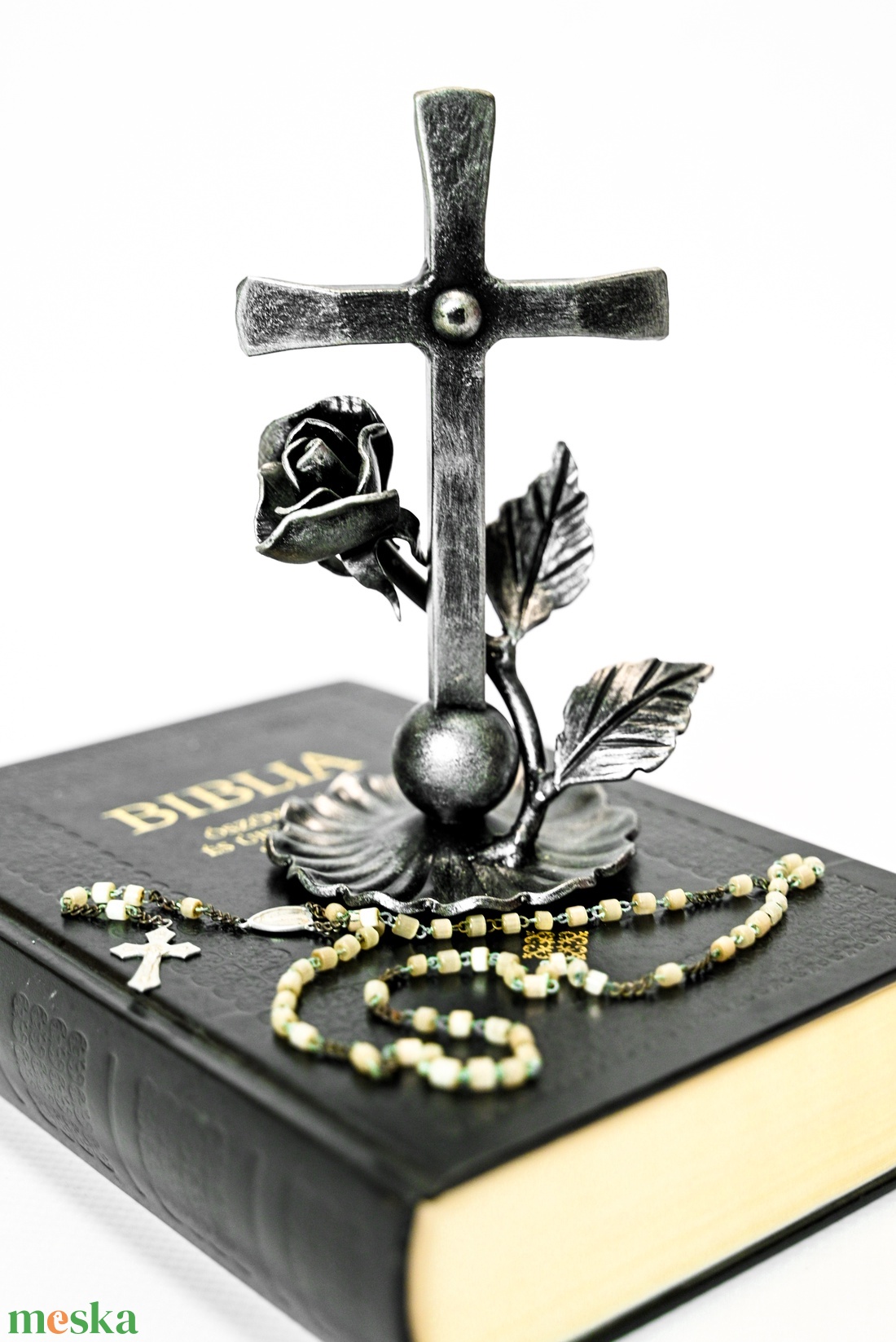 Rózsás feszület - ezüst - otthon & életmód - vallás - temetkezési tárgy - sírdísz, kegyeleti dísz - Meska.hu