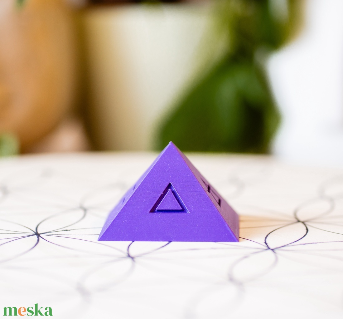 Harmonizáló piramis mini TŰZ - 4 őselem piramis mini TŰZ - otthon & életmód - dekoráció - spiritualitás - orgonit piramis - Meska.hu