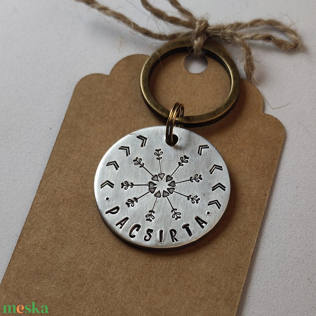 Kézzel készült alumínium kutyabiléta  � Szívmandala    (32mm) - otthon & életmód - kisállatoknak - kutyáknak - kutya biléta - Meska.hu