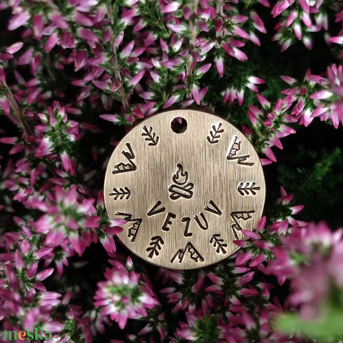 Kézzel készült sárgaréz kutyabiléta  � Vadösvény    (30mm) - otthon & életmód - kisállatoknak - kutyáknak - kutya biléta - Meska.hu