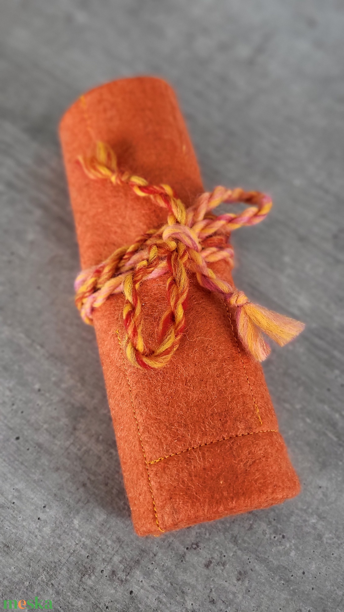 Krétatartó narancs - otthon & életmód - papír, írószer - tolltartó & ceruzatekercs - Meska.hu