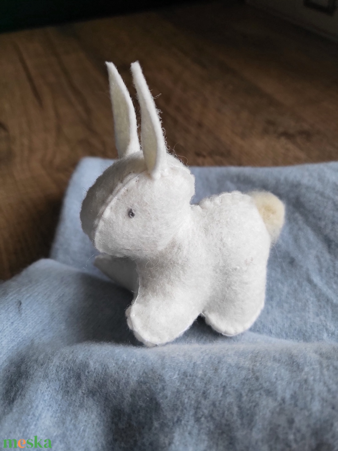 Gyapjúfilc nyuszi - játék & sport - plüssállat & játékfigura - kutya - Meska.hu