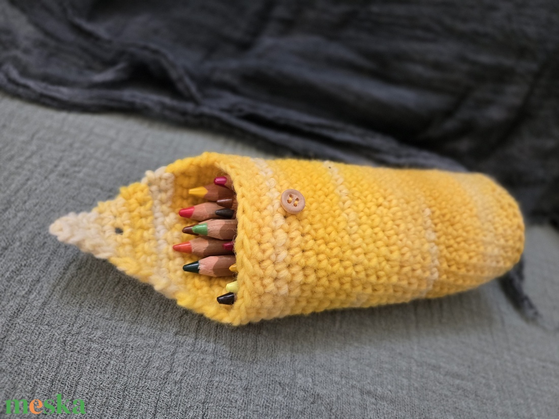 Horgolt ceruzatartó sárga - táska & tok - pénztárca & más tok - telefontok - Meska.hu