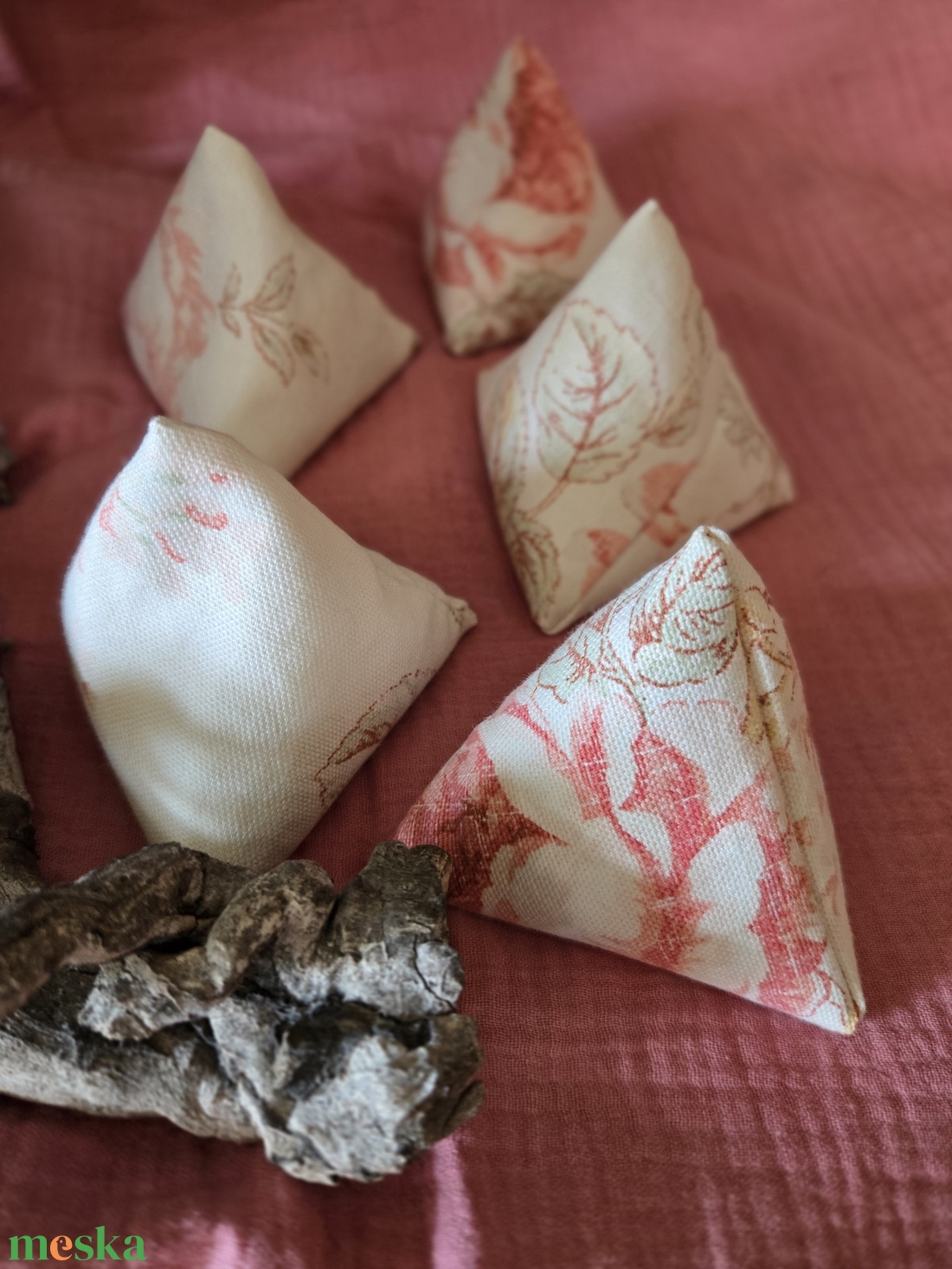 Babzsák virágos - játék & sport - készségfejlesztő és logikai játék - toronyépítő- és egyensúlyozó játékok - Meska.hu Babzsák virágos - játék & sport - készségfejlesztő és logikai játék - toronyépítő- és egyensúlyozó játékok - Meska.hu