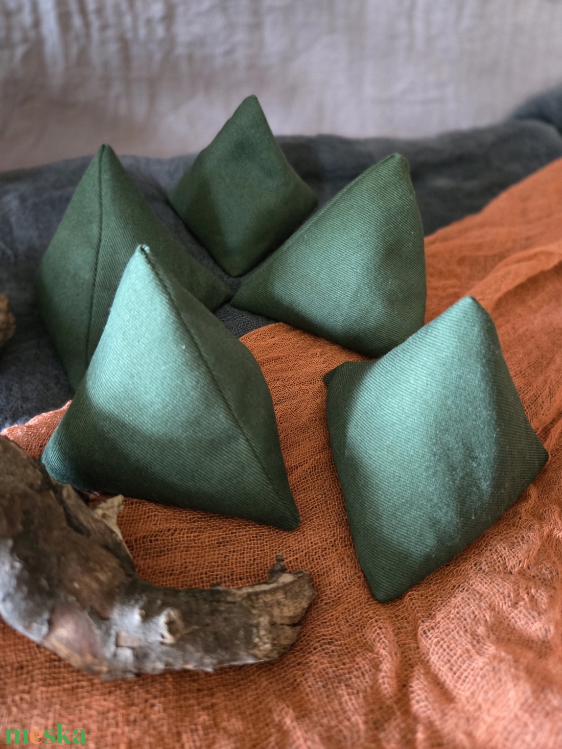 Babzsák mély zöld - játék & sport - készségfejlesztő és logikai játék - toronyépítő- és egyensúlyozó játékok - Meska.hu Babzsák mély zöld - játék & sport - készségfejlesztő és logikai játék - toronyépítő- és egyensúlyozó játékok - Meska.hu