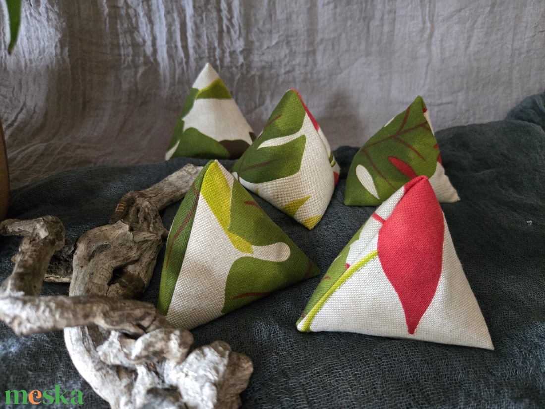 Babzsák leveles - játék & sport - készségfejlesztő és logikai játék - toronyépítő- és egyensúlyozó játékok - Meska.hu Babzsák leveles - játék & sport - készségfejlesztő és logikai játék - toronyépítő- és egyensúlyozó játékok - Meska.hu