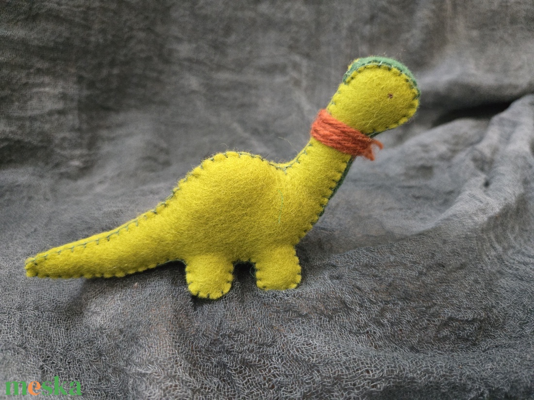 Filc dinó - játék & sport - plüssállat & játékfigura - plüss bárány - Meska.hu Filc dinó - játék & sport - plüssállat & játékfigura - plüss bárány - Meska.hu