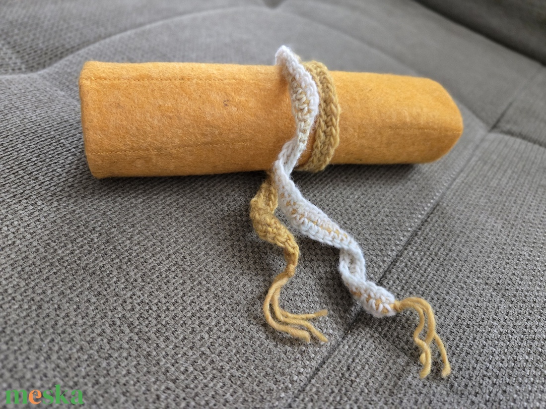 Krétatartó napsárga - táska & tok - variálható táska - Meska.hu