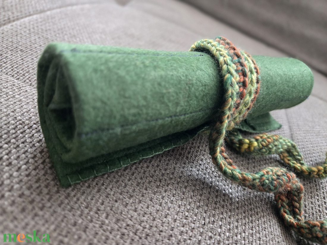 Krétatartó zöld - táska & tok - variálható táska - Meska.hu