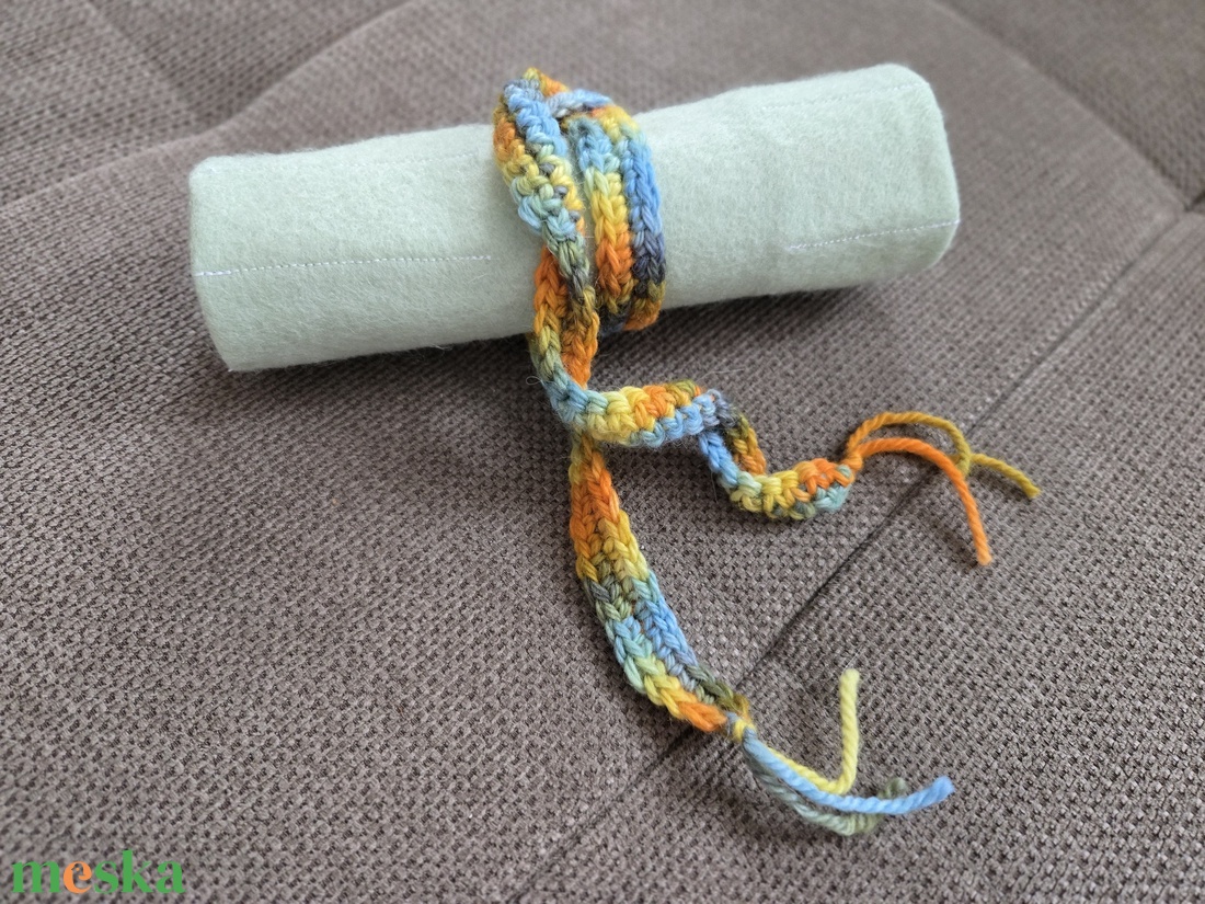 Krétatartó zöld világo - táska & tok - variálható táska - Meska.hu