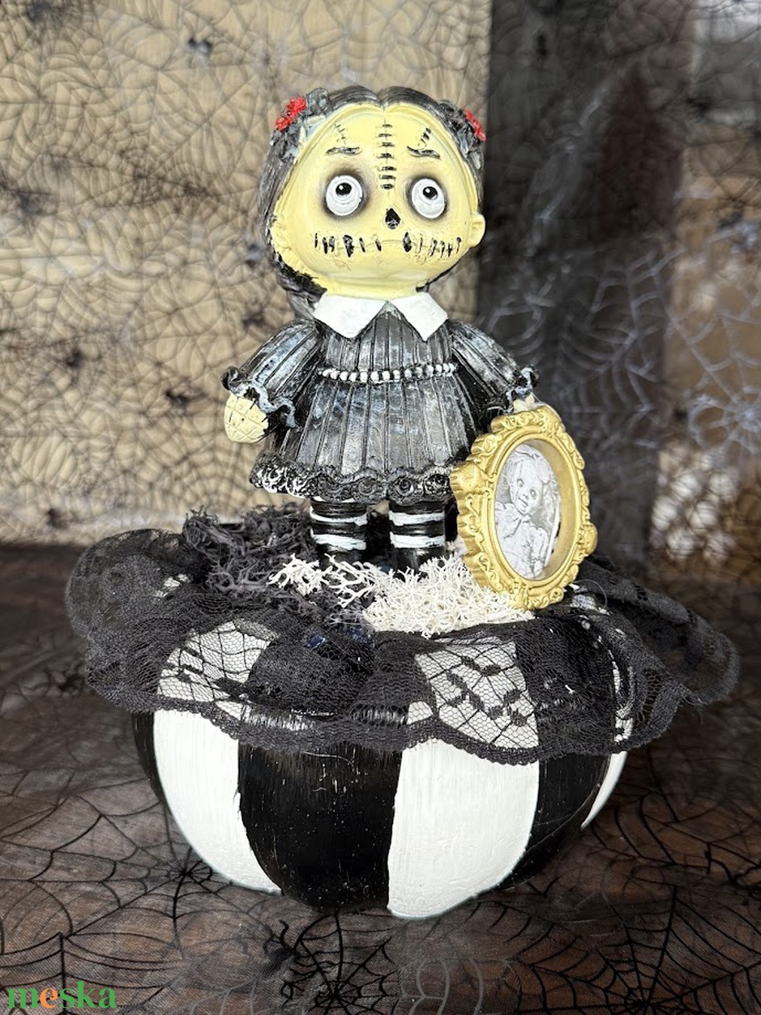 Halloween Wednesday - otthon & életmód - dekoráció - halloween - halloweeni asztaldísz - Meska.hu