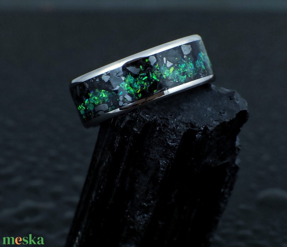 Nemesacél Gyűrű Turmalin, Hematit Ásványokkal És Zöld Opállal. Vízálló, Karcálló, Anti-Allergén, Egyedi Megrendelésre! - esküvő - ékszer - karikagyűrű - Meska.hu