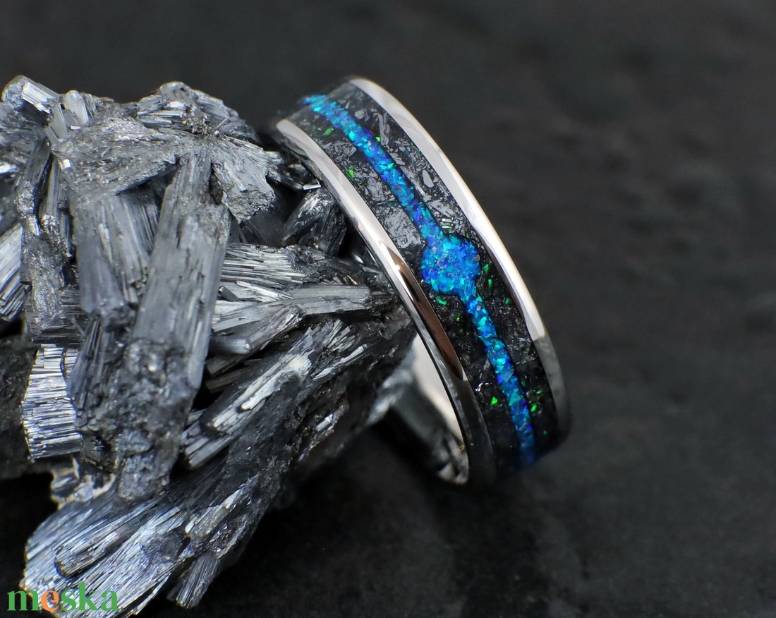 Nemesacél Gyűrű Antimonit Ásvánnyal, Kék Opállal. Vízálló, Karcálló, Anti-Allergén - ékszer - gyűrű - kerek gyűrű - Meska.hu